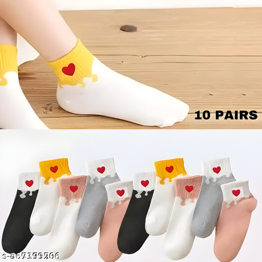 Truethreads Women Pack of 10 Heart-Shaped Trendy Sneaker Ankle Socks