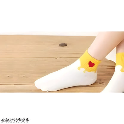 Truethreads Women Pack of 10 Heart-Shaped Trendy Sneaker Ankle Socks