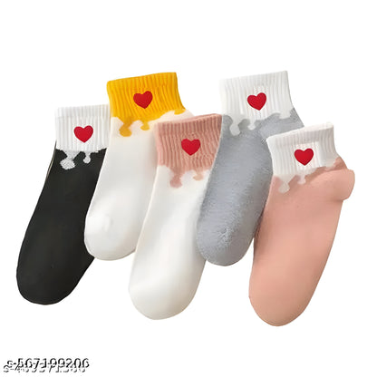 Truethreads Women Pack of 10 Heart-Shaped Trendy Sneaker Ankle Socks