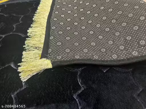DEESAK Premium Black Velvet Prayer Mat (70 x 110 cm)
